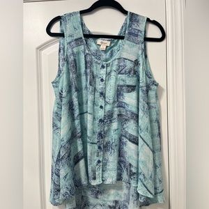 Style & Co Women’s high low sleeveless top.